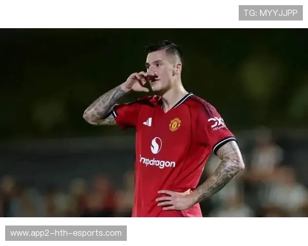 谢什科表明曼联引援原则:坚守“支点”策略,马奎尔缺席背后隐藏的真相 谢什科表明曼联引援原则:坚守“支点”策略,马奎尔缺席背后隐藏的真相